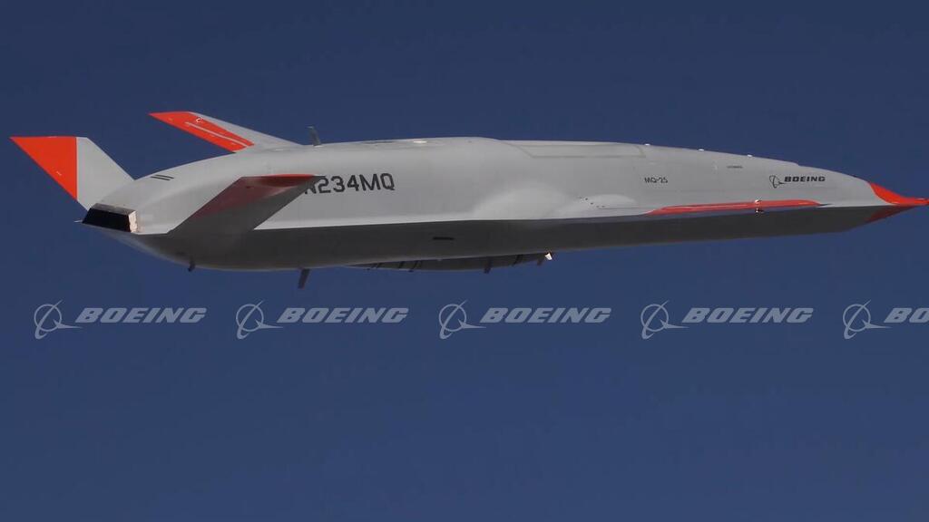 Boeing Images - Boeing MQ-25 In-Flight Blue Skies