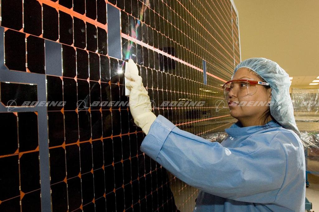 Boeing Images Solar Panel Inspection at Spectrolab