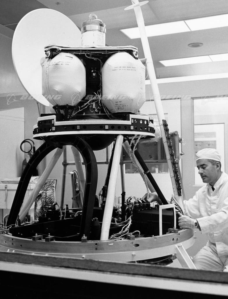 Boeing Images - Boeing Technician at the Boeing Space Lab