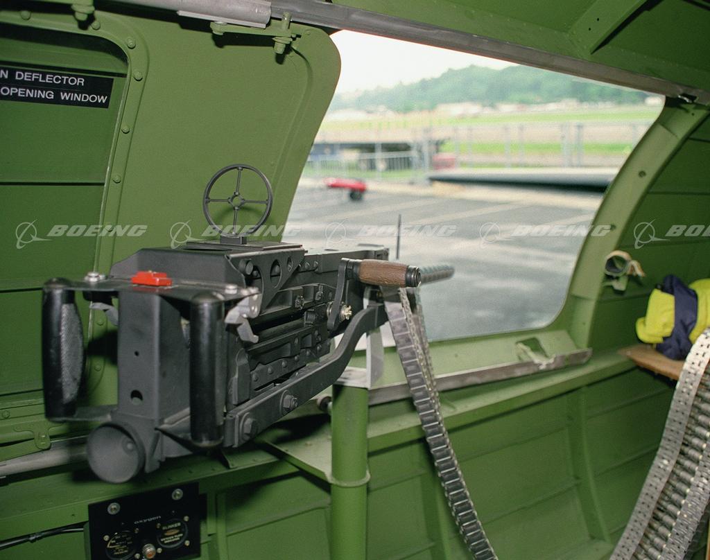 Boeing Images - B-17F Flying Fortress Waist Gunner's Position