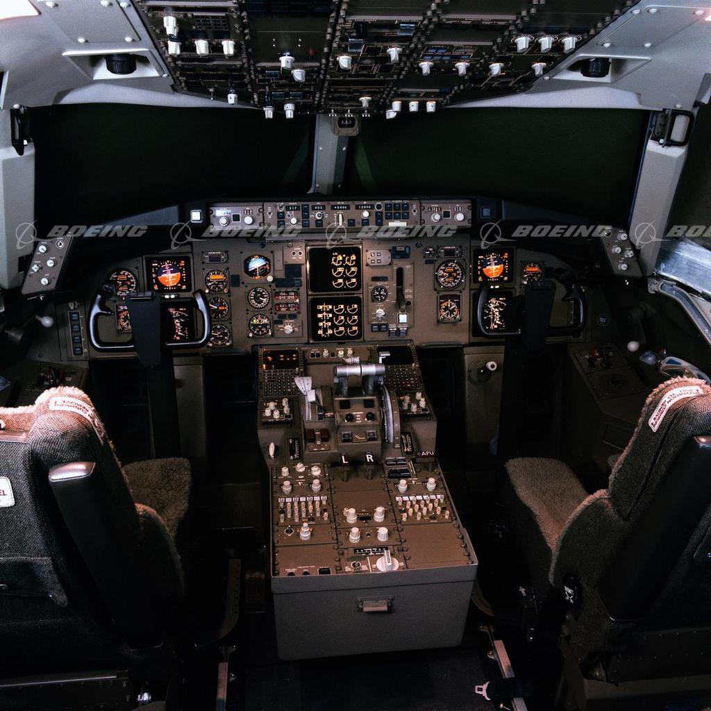 Boeing Images - 757 Flight Deck