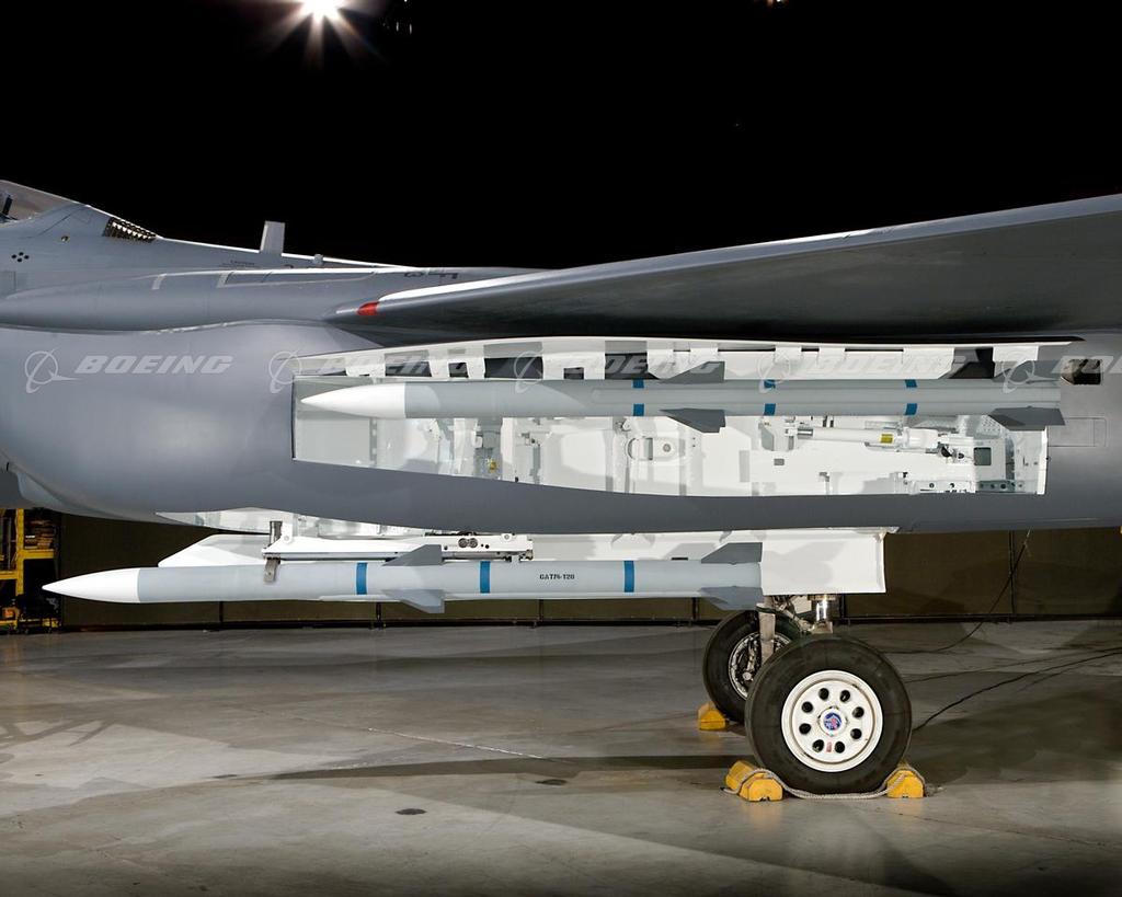 Boeing Images F 15se Silent Eagle Displays Internally Mounted Aim 120 Amraam Missiles 