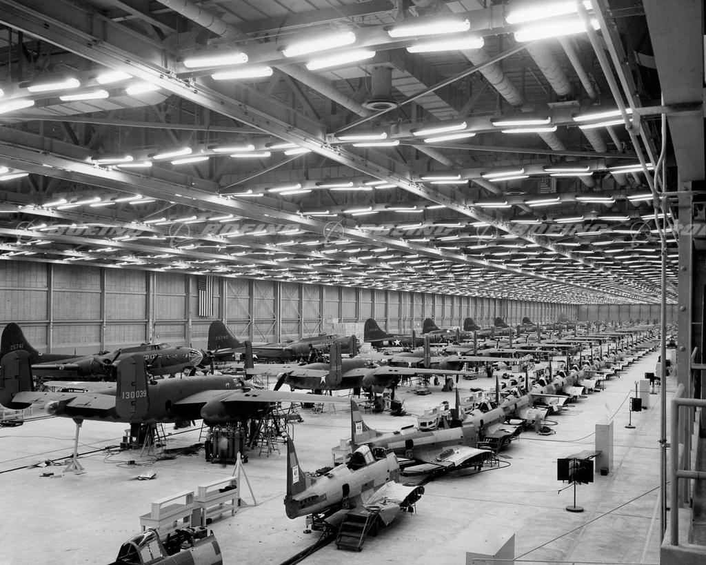 Boeing Images - B-17s Modified as YB-40s at Douglas' Tulsa Plant with B ...