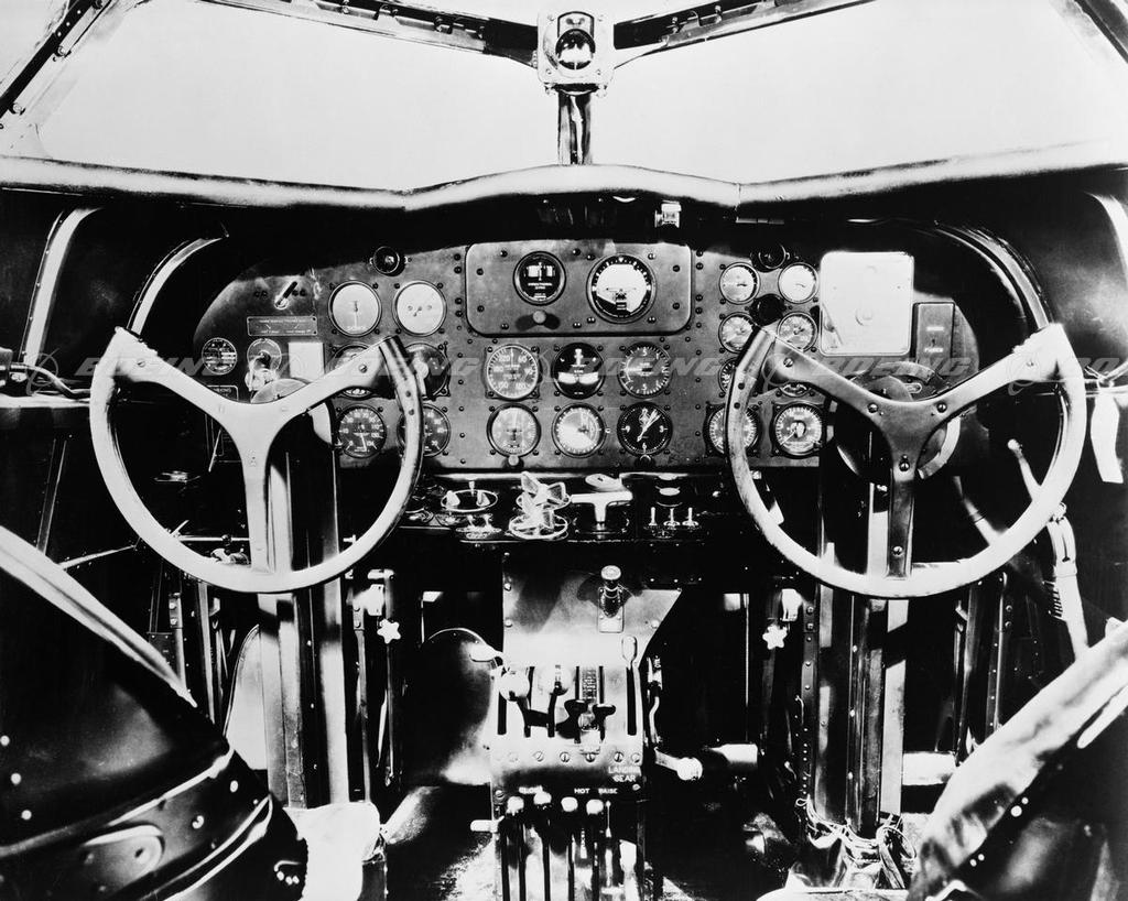 Boeing Images - Boeing 247 Flightdeck