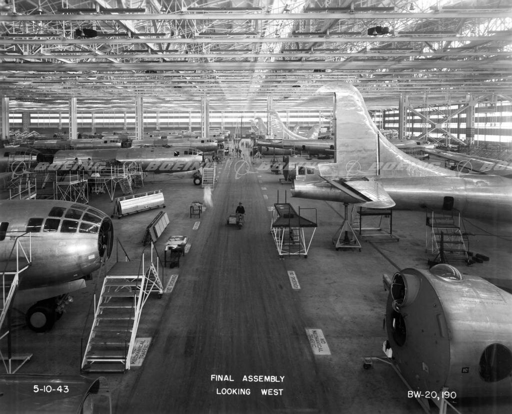 Boeing Images - Boeing Wichita B-29 Factory, May 1943