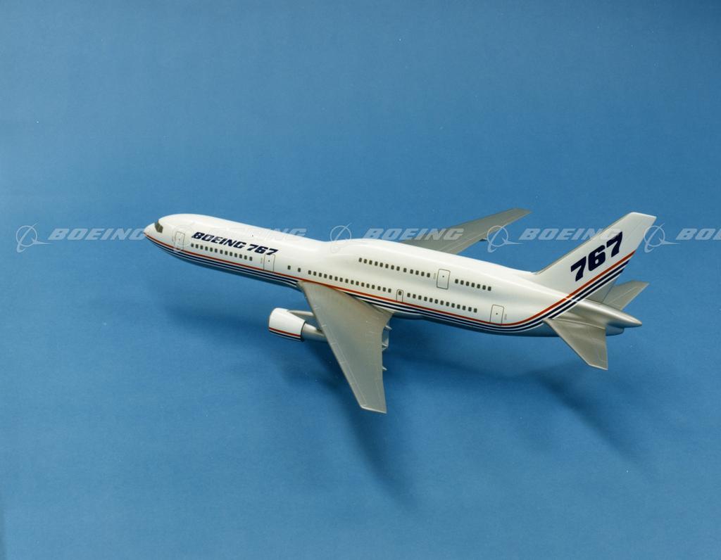 デコピン Boeing Images - Boeing 767-X Concept, 1986