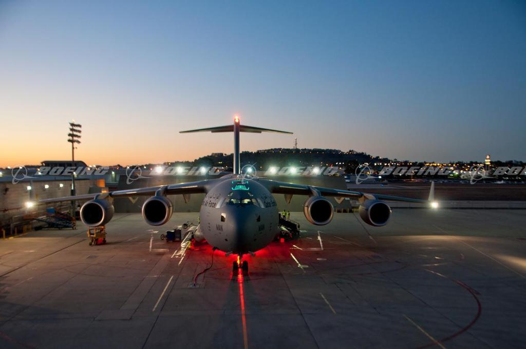 Boeing Images - Final Boeing C-17 Globemaster III at Long Beach ...