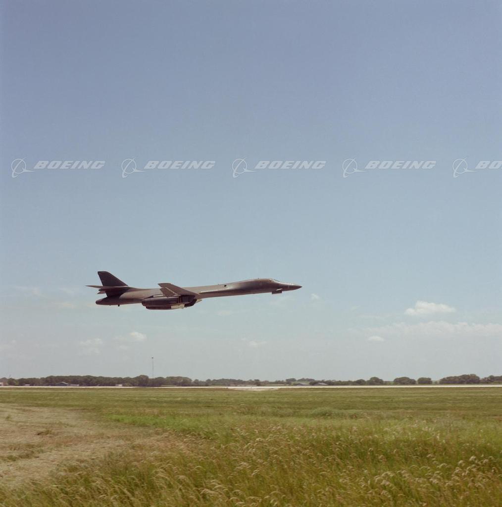 Boeing Images - B-1B Lancer Above Runway