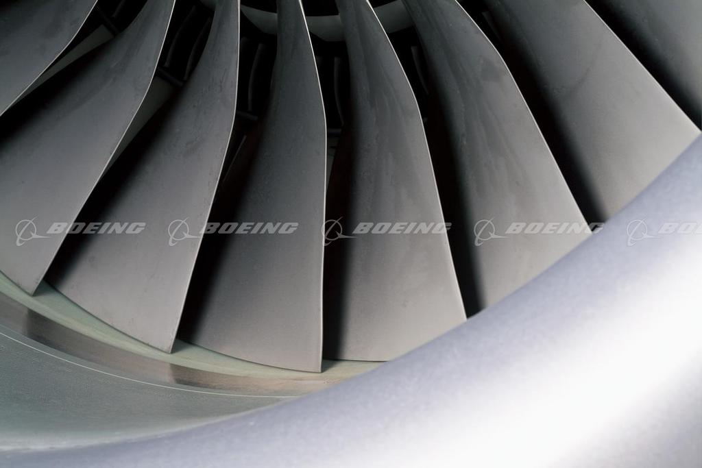 Boeing Images Detail, 717200 Turbofan Engine Fan Blades